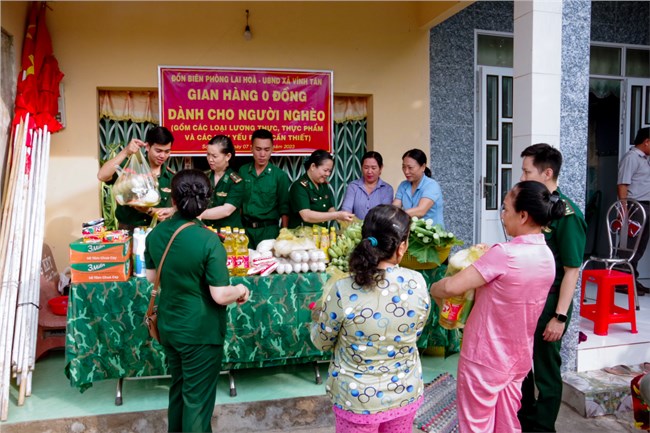 Gian hàng 0 đồng cho người nghèo khu vực biên giới biển Sóc Trăng (07/12/2023)
