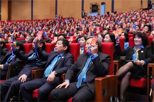 1.100 đại biểu họp Phiên thứ nhất Đại hội 13 Công đoàn Việt Nam (1/12/2023)