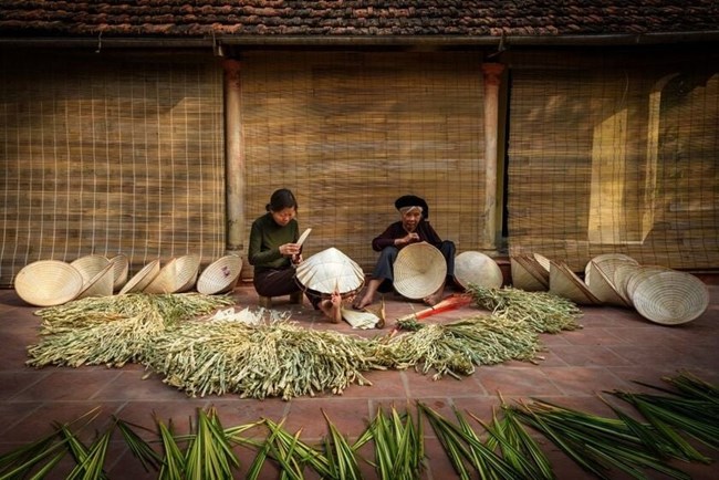 Nghề truyền thống tạo sức bật cho kinh tế nông thôn (11/10/2023)