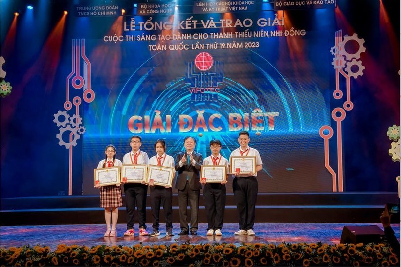 Khơi dậy sức sáng tạo của thanh thiếu niên nhi đồng toàn quốc, nhìn từ Cuộc thi Sáng tạo của thanh thiếu niên nhi đồng toàn quốc (20/12/2023)