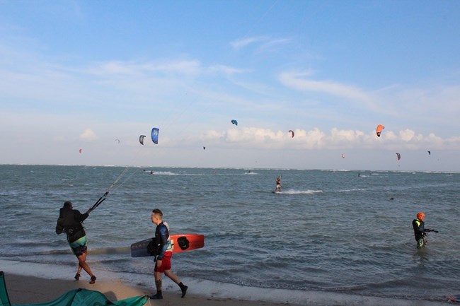 Lướt ván diều - sản phẩm du lịch đặc thù riêng của Ninh Thuận (23/12/2023)