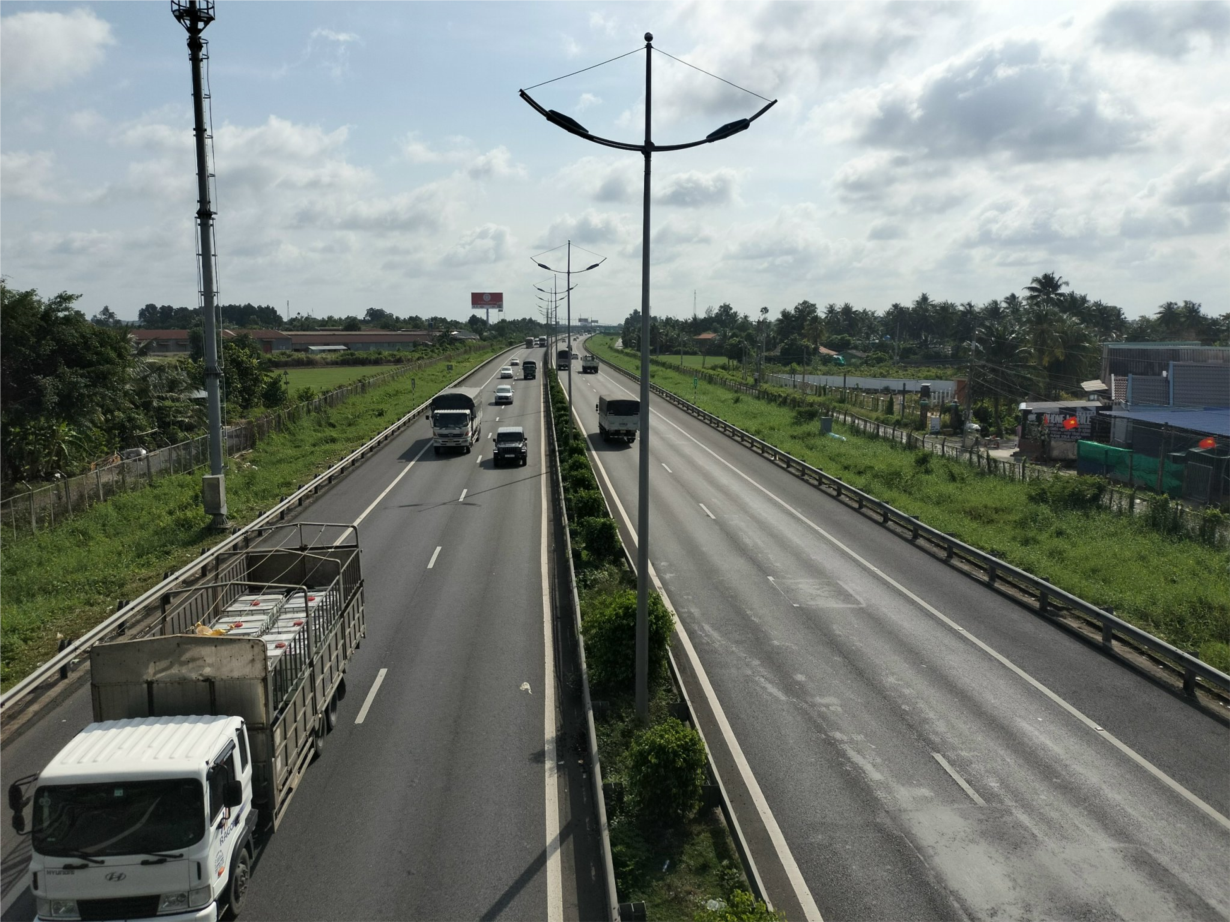 Tiền Giang: Nhà thầu thi công đường cao tốc Trung Lương- Mỹ Thuận chậm bồi thường cho hàng trăm nhà dân (09/12/2023)