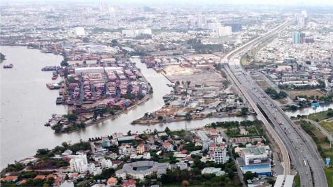 Khơi thông điểm nghẽn để vùng Đông Nam bộ phát triển (11/3/2023)