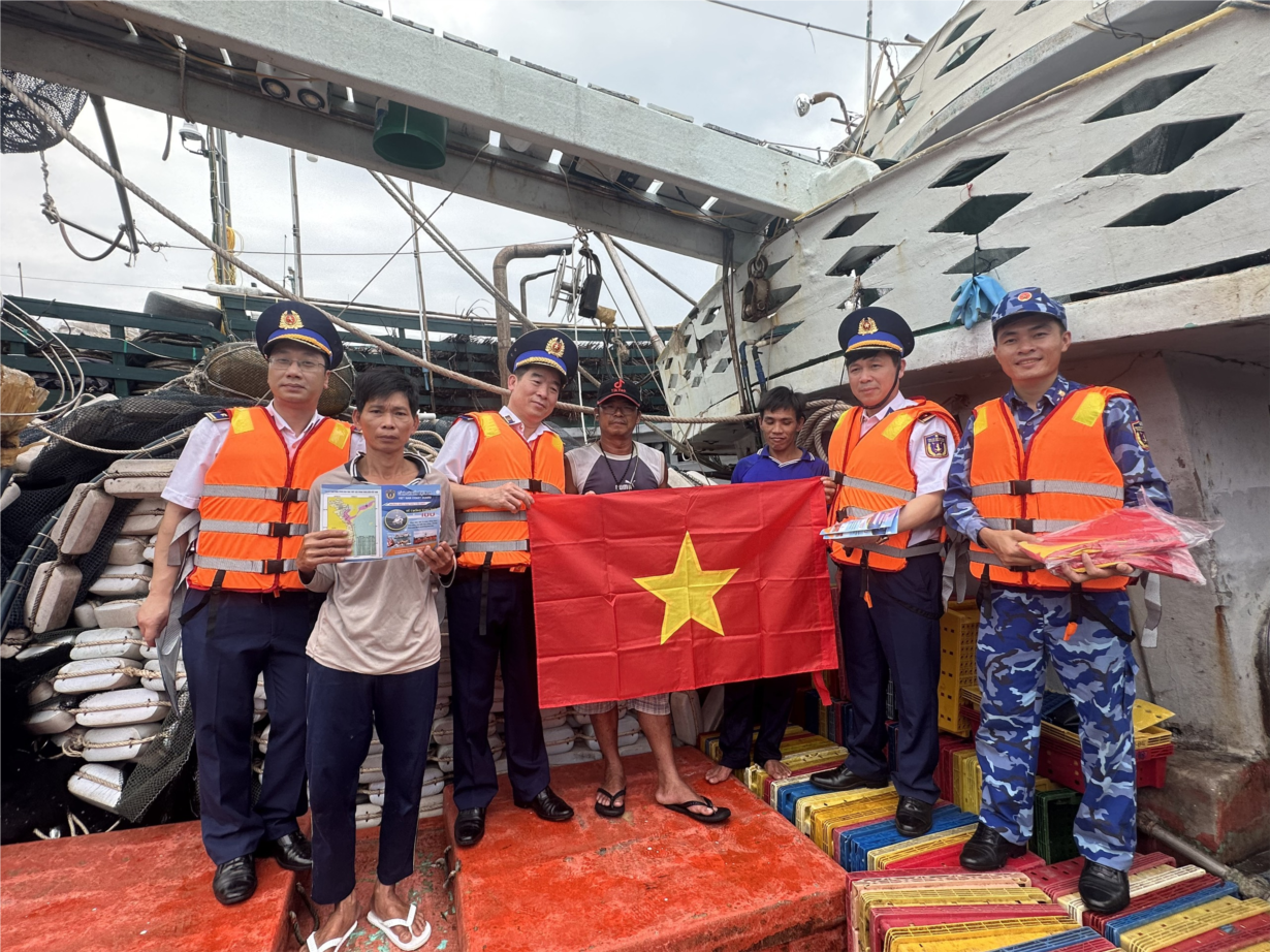 Quyết tâm chấm dứt tình trạng tàu cá vi phạm IUU (01+02/03/2023)