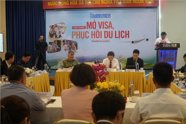 Gỡ “nút thắt” visa để khôi phục du lịch (10/3/2023)