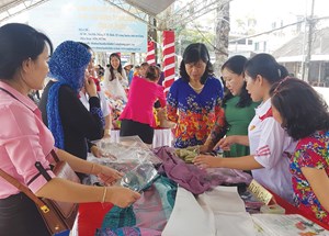 Cần làm gì để hoạt động hỗ trợ phụ nữ thực chất, hiệu quả, không chỉ là phong trào? (8/3/2023)