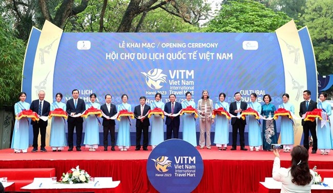 Sôi động Hội chợ Du lịch Quốc tế Việt Nam – VITM Hanoi 2023 (13/04/2023)