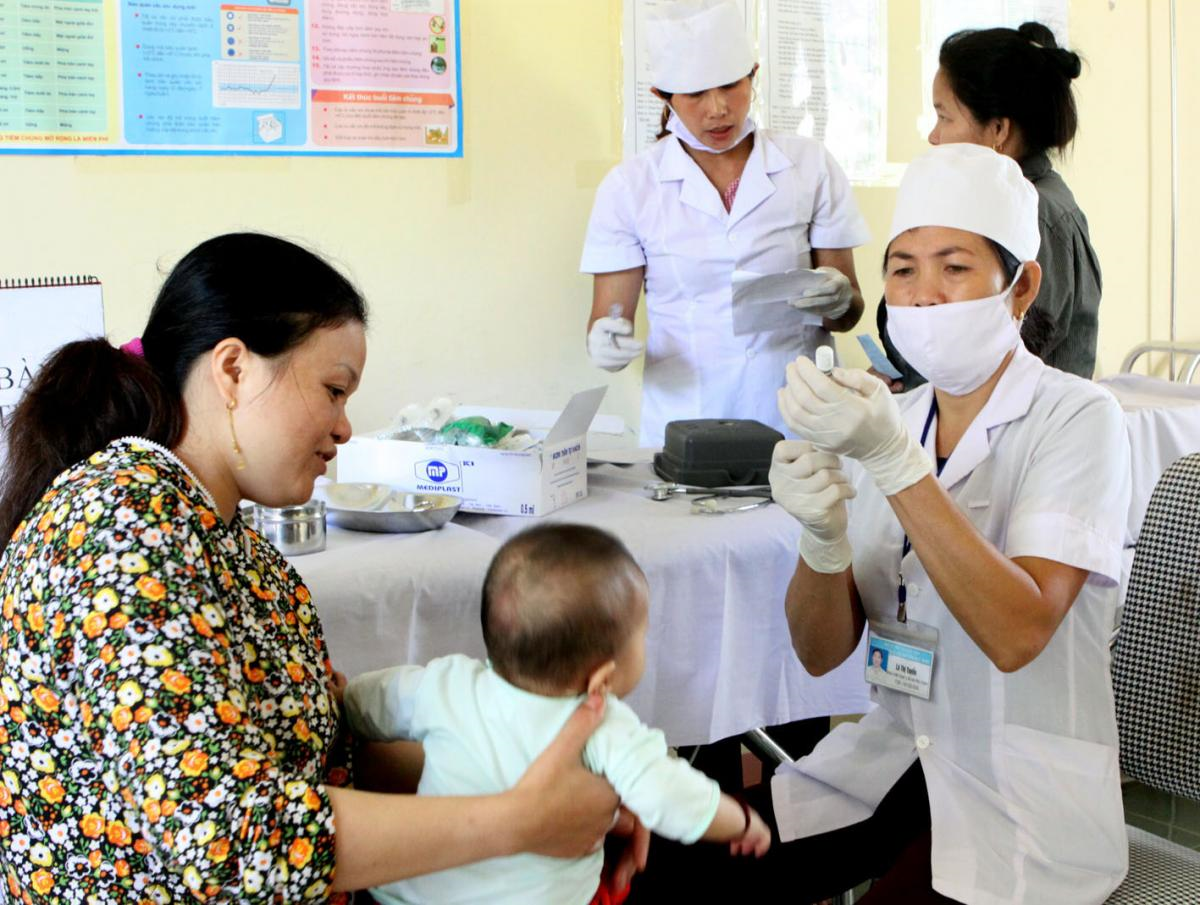 Việt Nam có nguy cơ cao xâm nhập bại liệt hoang dại, khẩn trương tiêm vaccine cho trẻ (11/4/2023)