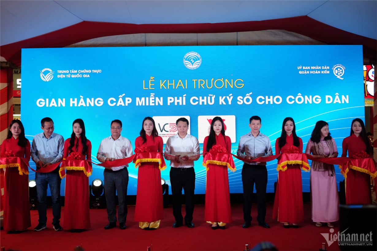 THỜI SỰ 21H30 ĐÊM 08/4/2023: Hà Nội triển khai cấp chữ ký số miễn phí cho công dân thủ đô