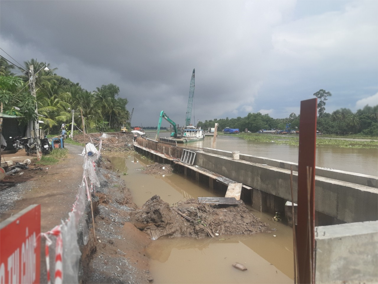 Tiền Giang: Đầu tư gần 80 tỷ đồng xây kè chống sạt lở tại các “điểm nóng” ven sông. (26/7/2023)