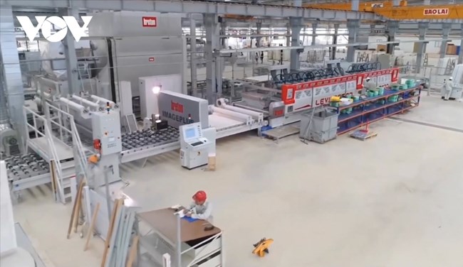 Giải pháp tháo gỡ khó khăn để doanh nghiệp phục hồi sản xuất kinh doanh (12/7/2023)