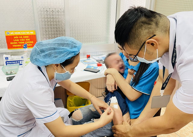 THỜI SỰ 6H SÁNG 25/7/2023: Vaccine phòng bệnh tay chân miệng đầu tiên ở nước ta đã hoàn tất thử nghiệm giai đoạn 3, đạt kết quả rất cao và đang chờ được cấp phép