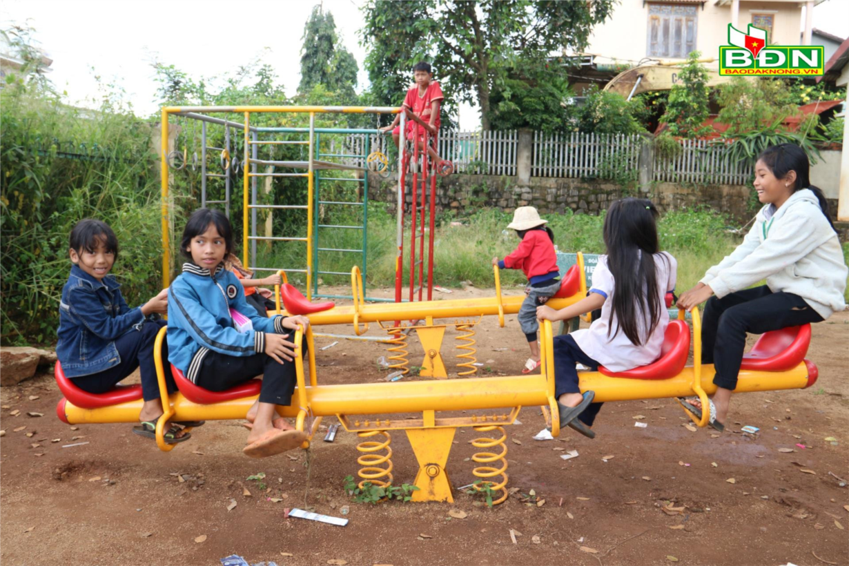 Tạo sân chơi ngày hè vui khỏe, an toàn cho trẻ em (10/7/2023)