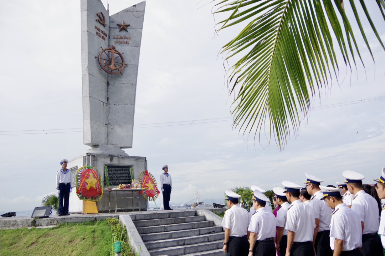 Lữ đoàn 170 Vùng 1 Hải quân phát huy tinh thần “Dám đánh, quyết đánh và biết đánh thắng” (02/08/2023)

