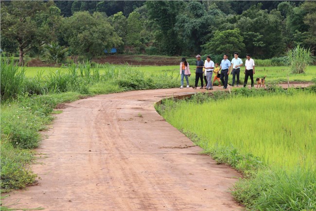 Gia Lai: Lan toả phong trào hiến đất làm đường ở vùng biên Ia Grai (28/8/2023)