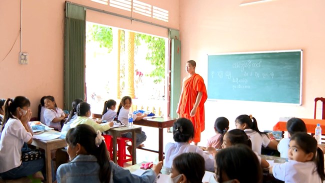 Mùa học chữ Khmer trong các chùa ở Trà Vinh (3/8/2023)