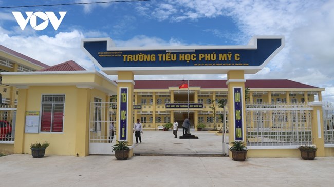 Niềm vui của thầy và trò vùng đồng bào dân tộc Khmer ở Sóc Trăng khi nhiều ngôi trường mới được khánh thành. (23/8/2023)