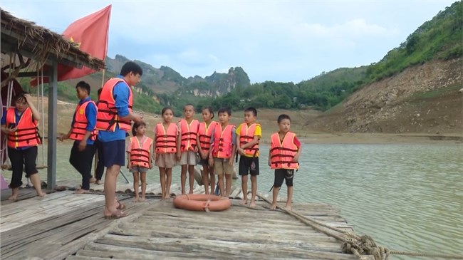 Phòng chống đuối nước cho trẻ em vùng cao trong ngày hè (4/8/2023)