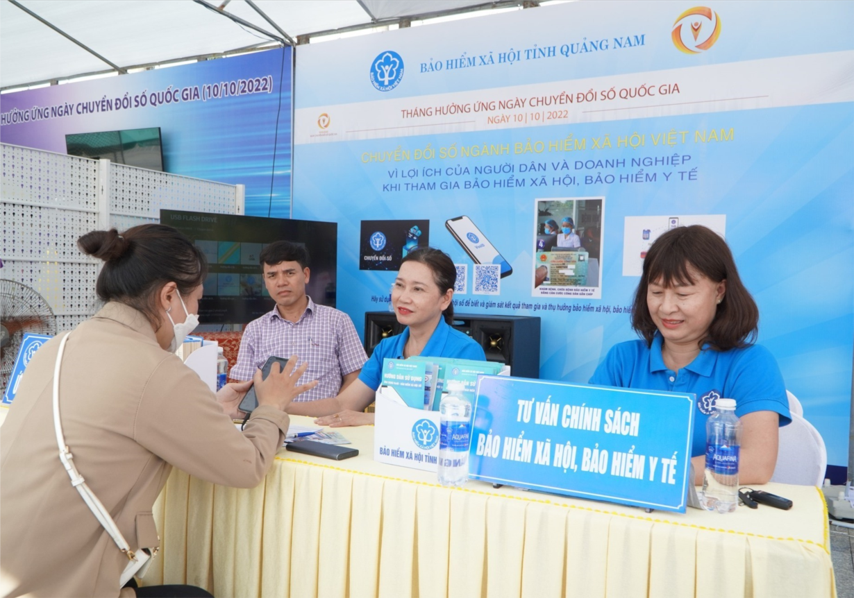 BHXH Việt Nam đẩy mạnh chi trả các chế độ BH không dùng tiền mặt (5/9/2023)