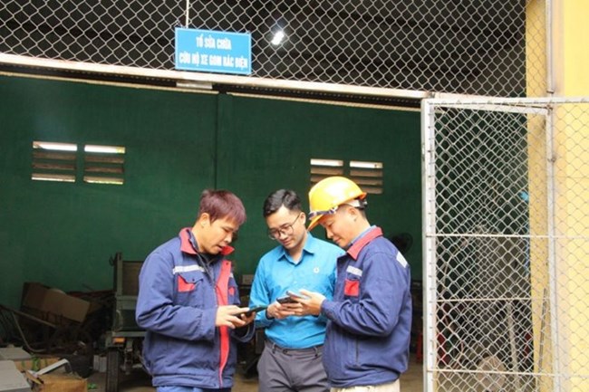 Tổng Liên đoàn lao động Việt Nam điều chính các bất cập trong tổ chức Chợ tết Online (26/01/2024)
)