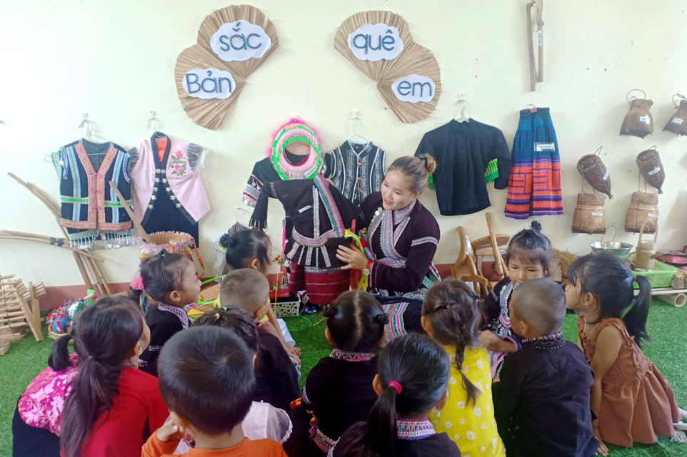 Đồng bào Lai Châu giữ gìn nét đẹp văn hóa dân tộc (04/1/2023)