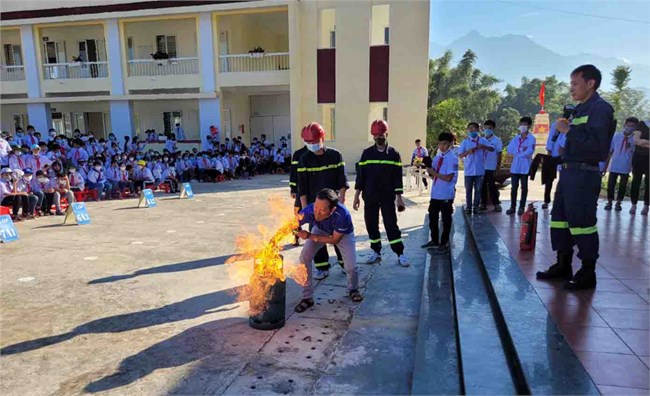 THỜI SỰ 6H SÁNG 4/10/2024: Hôm nay là Ngày toàn dân phòng cháy chữa cháy. Hoạt động được tổ chức hàng năm, nhằm nâng cao ý thức, huy động đông đảo người dân tham gia vào các hoạt động thiết thực về phòng cháy chữa cháy.