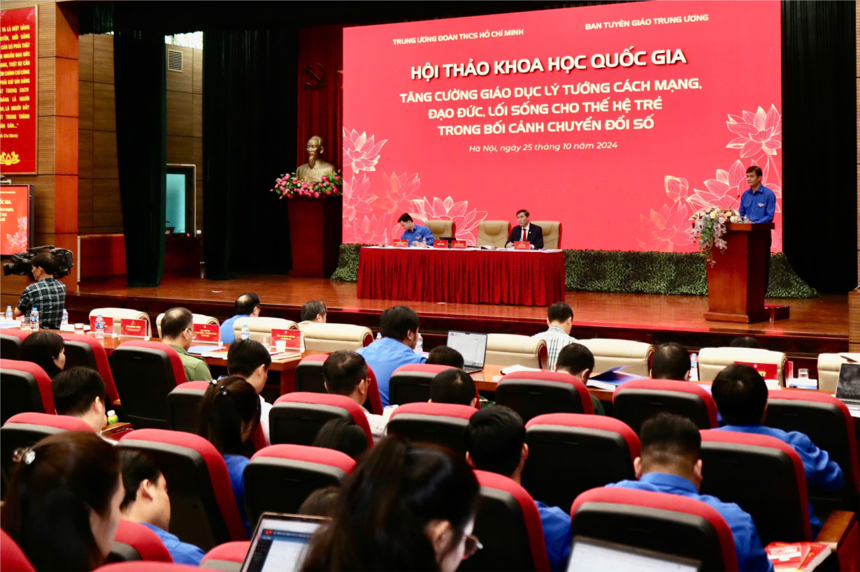 Tăng cường giáo dục lý tưởng cách mạng, đạo đức, lối sống cho thế hệ trẻ trong bối cảnh chuyển đổi số (25/10/2024)