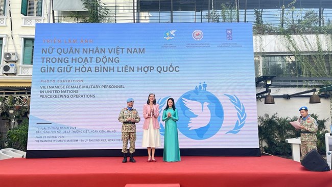 Triển lãm ảnh “Nữ quân nhân Việt Nam trong hoạt động gìn giữ hòa bình Liên hợp quốc” (25/10/2024)