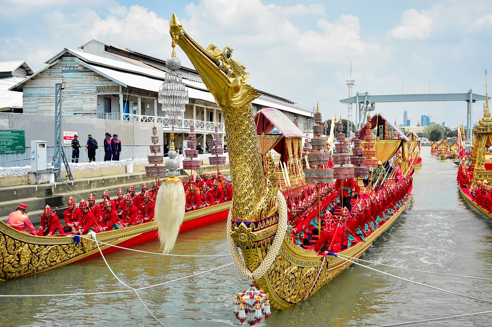 Nét đẹp cổ xưa của lễ rước thuyền Hoàng gia Thái Lan (28/10/2024)