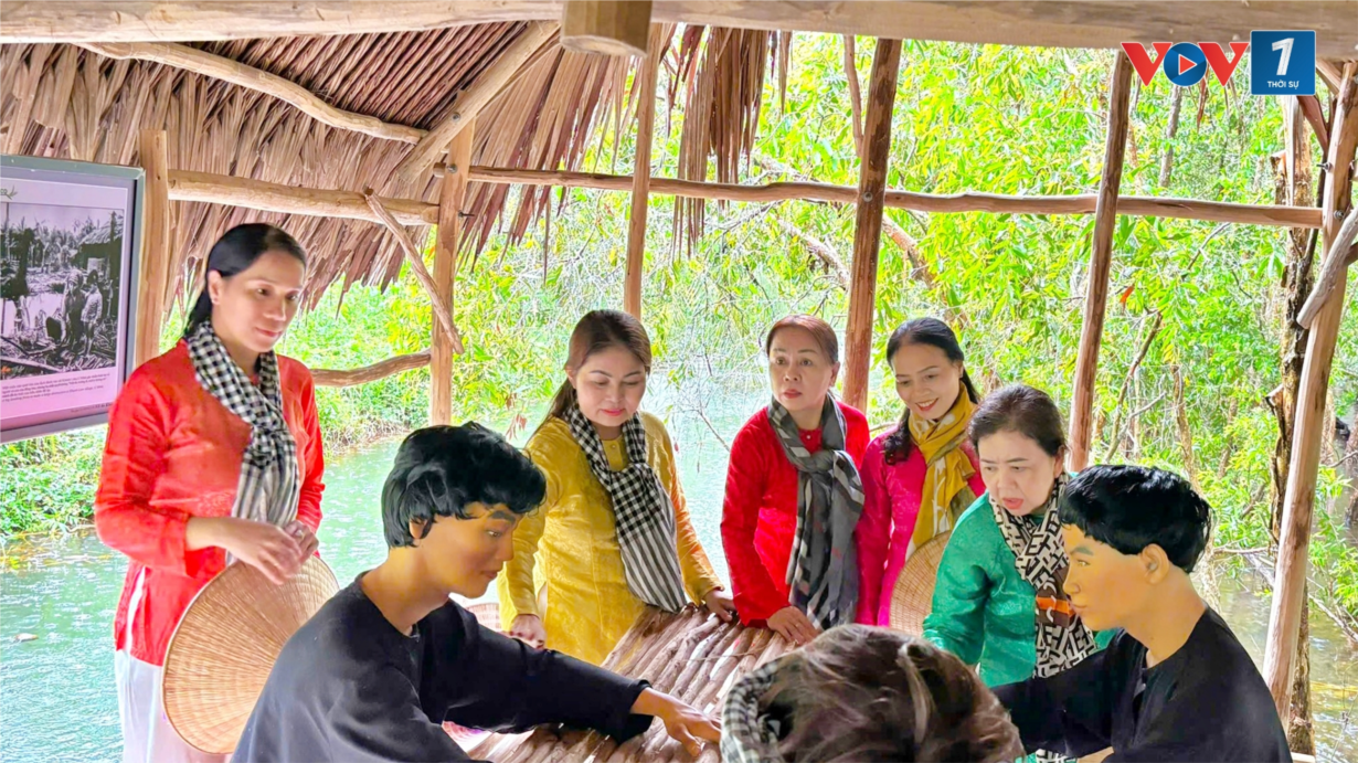 Cà Mau: Phục dựng mô hình làng rừng để làm du lịch (09/10/2024)
