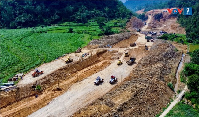       Cao Bằng: Tập trung đẩy nhanh giải ngân vốn đầu tư công (09/10/2024)