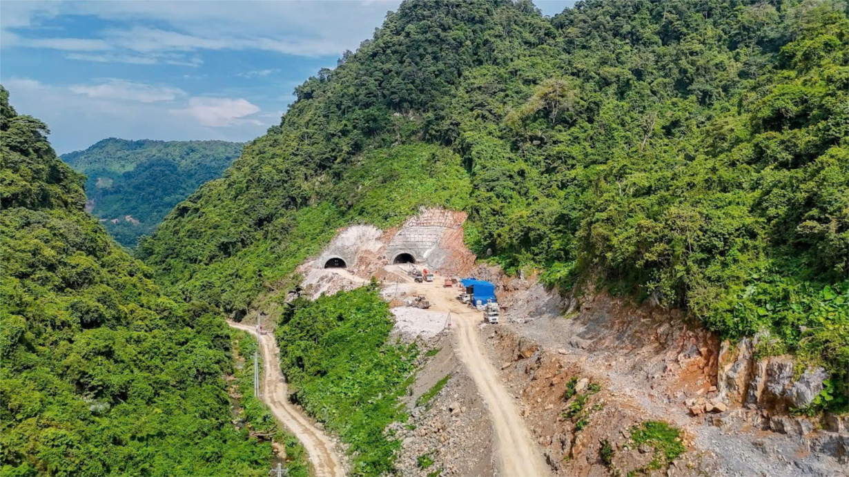 Đồng loạt triển khai 25 mũi thi công cao tốc Đồng Đăng- Trà Lĩnh (25/10/2024)