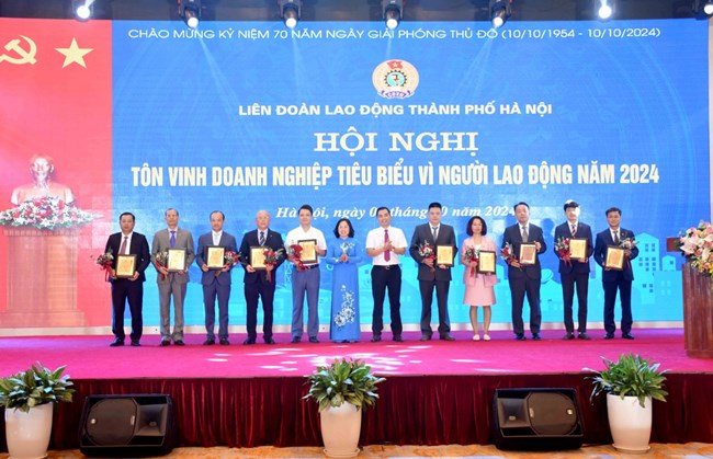 Tôn vinh 100 gương sáng kiến, sáng tạo và 10 doanh nghiệp tiêu biểu vì người lao động (02/10/2024)