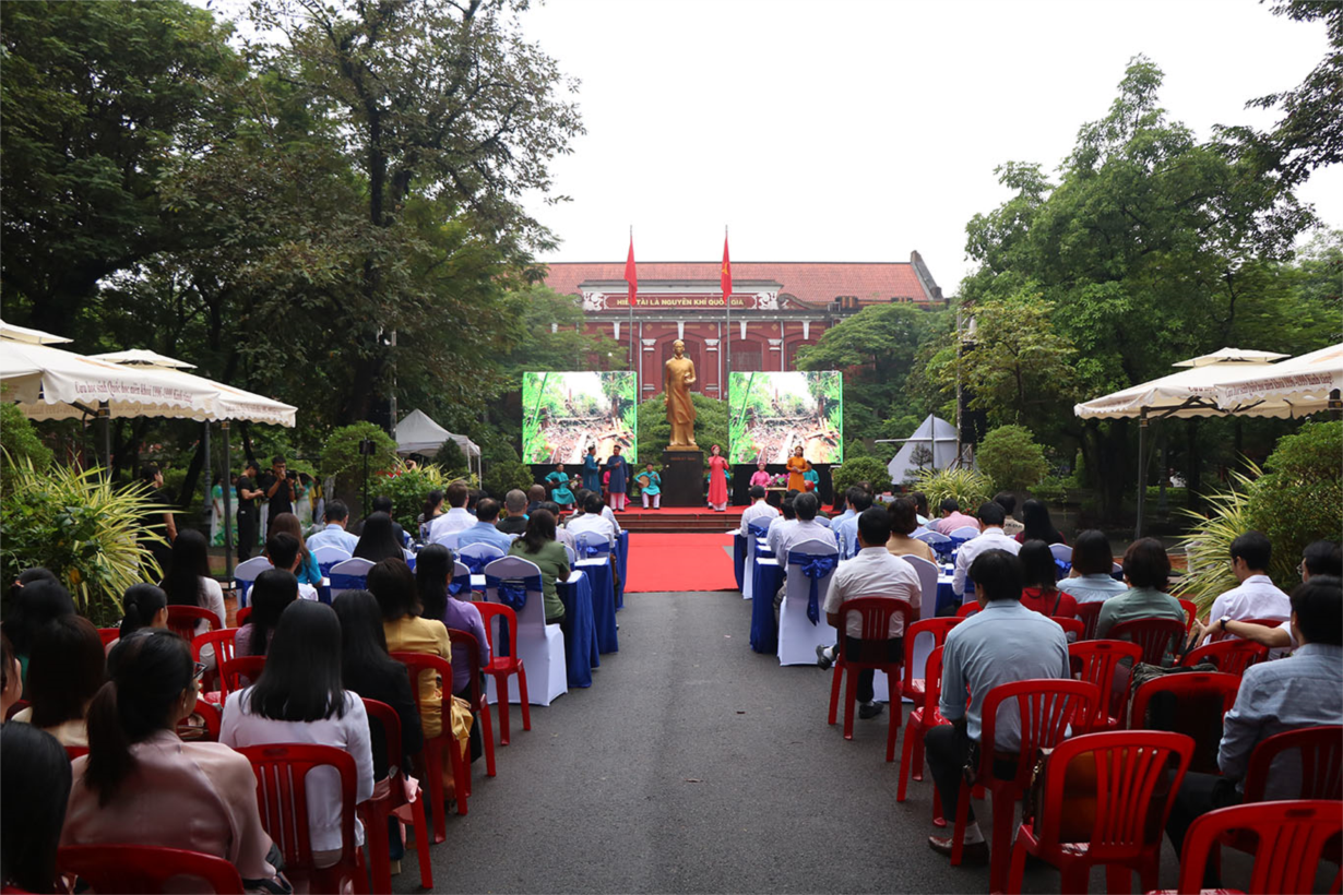   “Trao quyền cho thế hệ trẻ vì một tương lai an toàn trước thiên tai” (11/10/2024)