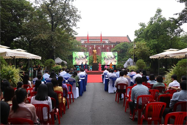   “Trao quyền cho thế hệ trẻ vì một tương lai an toàn trước thiên tai” (11/10/2024)