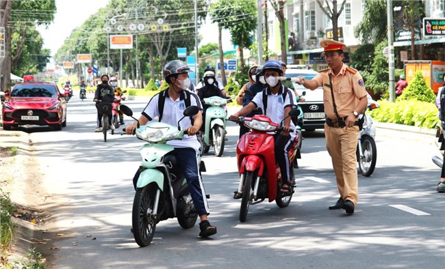 Sóc Trăng: Tăng cường đảm bảo TTATGT cho lứa tuổi học sinh (28/10/2024)