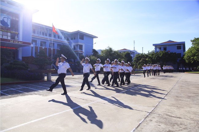 Lữ đoàn 162 duy trì nghiêm chế độ trực, huấn luyện, sẵn sàng chiến đấu (15/11/2024)