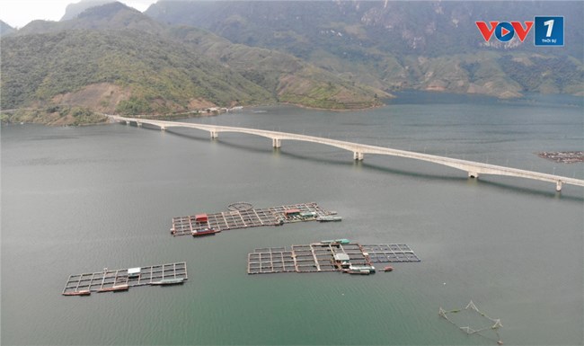 Biển hồ Quỳnh Nhai – điểm du lịch thơ mộng giữa đại ngàn Tây Bắc (27/11/2024)