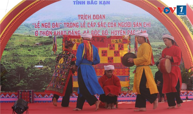 Trình diễn trích đoạn lễ hội, nghi thức sinh hoạt văn hoá truyền thống dân tộc của các tỉnh vùng Đông Bắc (02/11/2024)