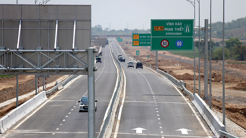 Thi đua 500 ngày đêm hoàn thành 3.000 km cao tốc (11/11/2024)