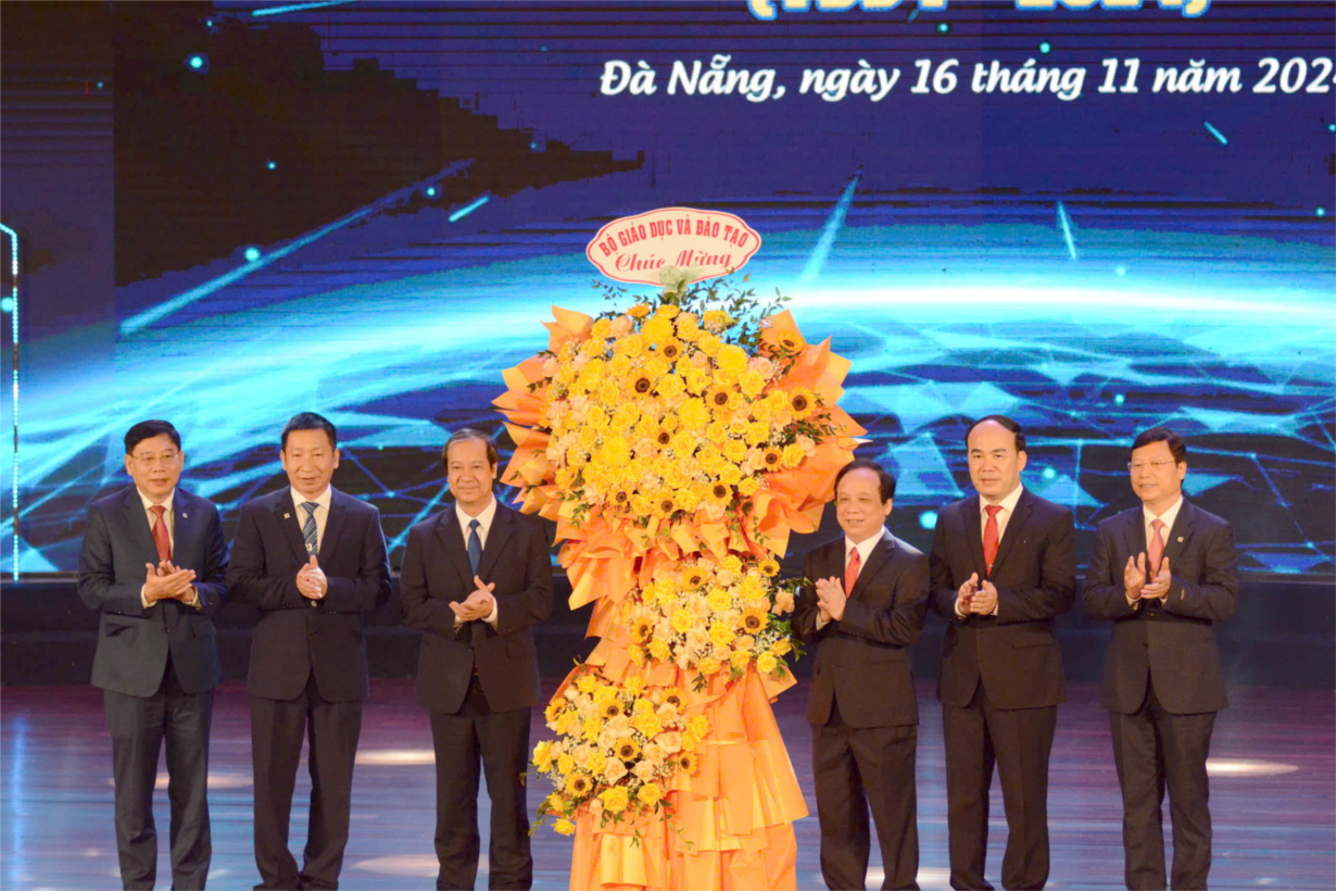 Xây dựng Đại học Đà Nẵng thành Đại học vùng trọng điểm quốc gia (16/11/2024)