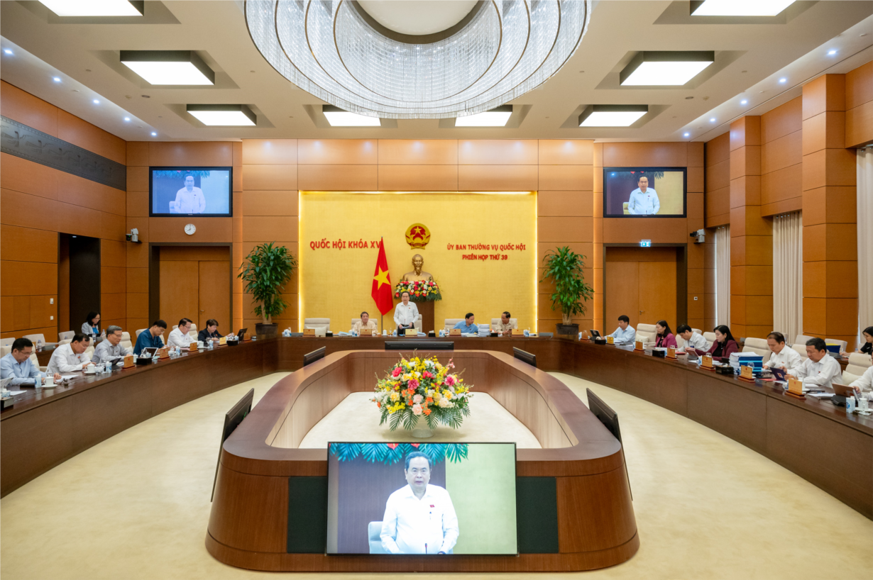 Tinh giản bộ máy, sắp xếp đơn vị hành chính Trung ương phải gương mẫu đi đầu (14/11/2024)