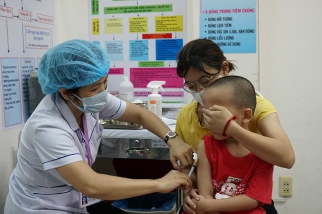 TPHCM được tiêm vaccine sởi cho trẻ từ 6 tháng tuổi (8/11/2024)