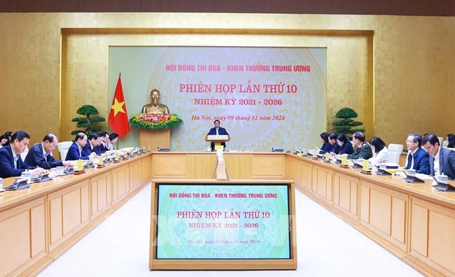 THỜI SỰ 12H TRƯA 9/12/2024: Chủ trì Phiên họp thứ 10 của Hội đồng Hội đồng thi đua - khen thường Trung ương, Thủ tướng Phạm Minh Chính nhấn mạnh tinh thần cả nước thi đua đổi mới sáng tạo, chuyển đổi số, đưa đất nước vươn mình trong kỷ nguyên mới.