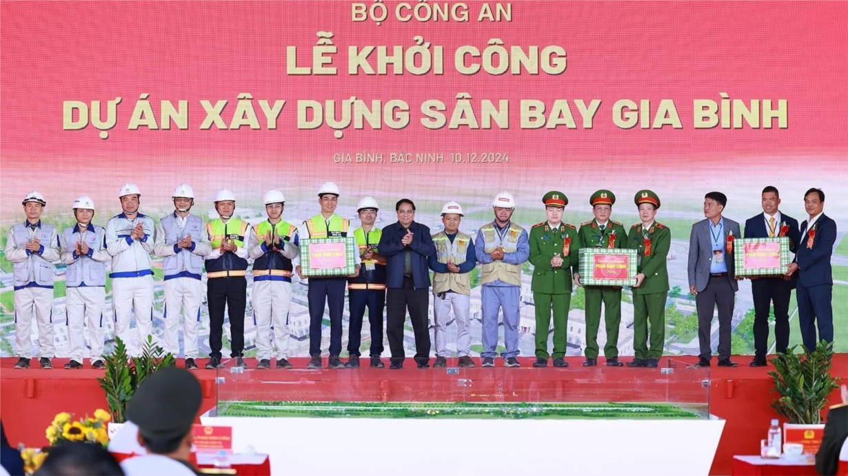 THỜI SỰ 18H CHIỀU 10/12/2024: Thủ tướng Phạm Minh Chính dự Lễ Khởi công dự án xây dựng sân bay Gia Bình, Bắc Ninh, sân bay đầu tiên của lực lượng Công an nhân dân