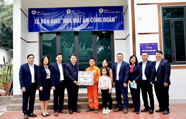 190 triệu đồng & ngôi nhà mơ ước của anh Trương Mạnh Hùng, EVN Văn Lãng, Lạng Sơn (19/12/2024)