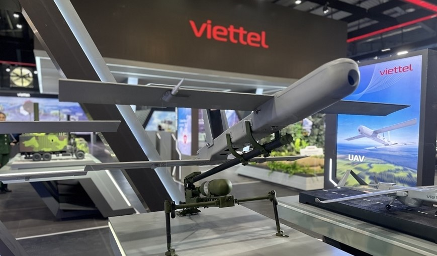 Viettel trình làng 3 loại UAV, tấn công chính xác cao tại Triển lãm Quốc phòng Quốc tế 2024 (20/12/2024)