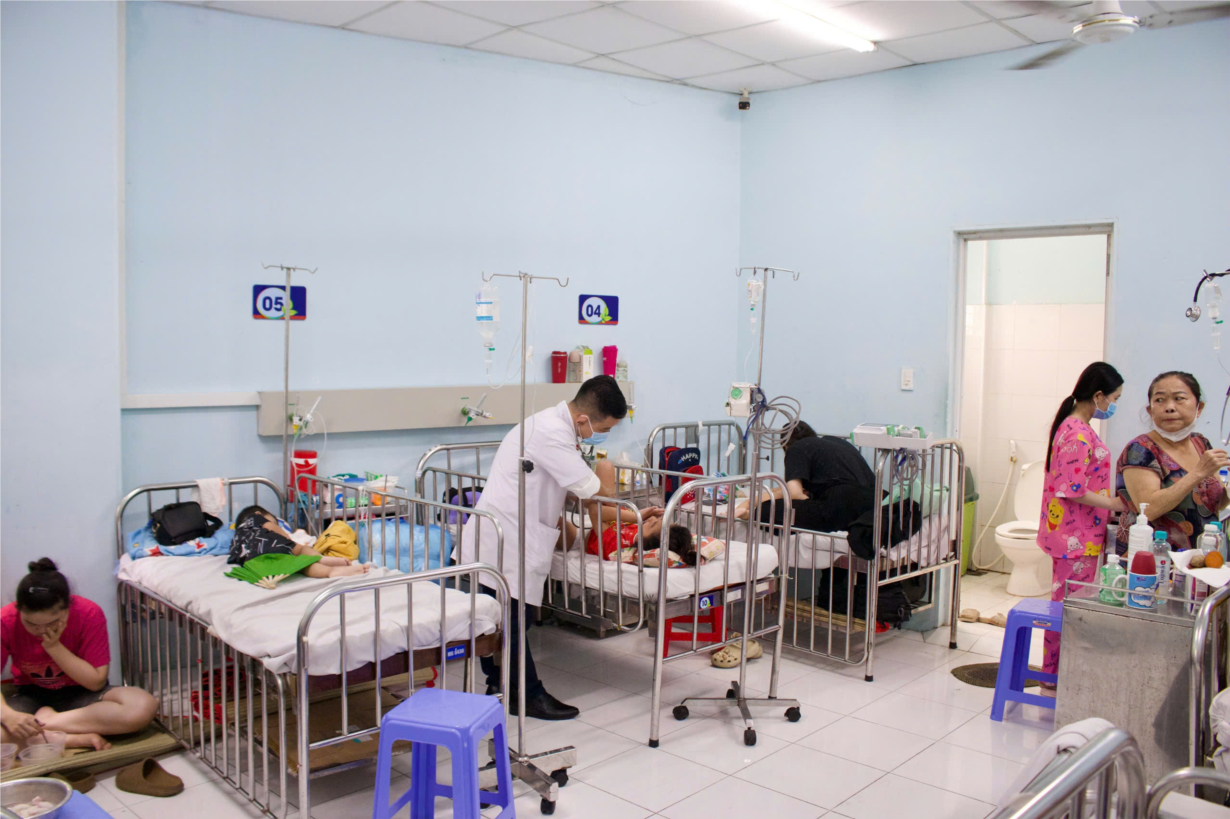 Dịch sởi bủa vây, lo ngại bùng phát mạnh dịp lễ Tết (19/12/2024)