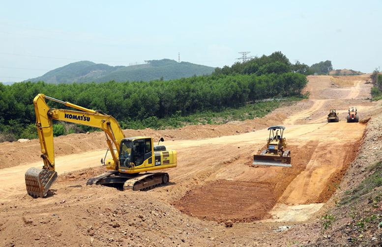 Tăng tốc giải ngân các dự án giao thông dịp cuối năm (16/12/2024)