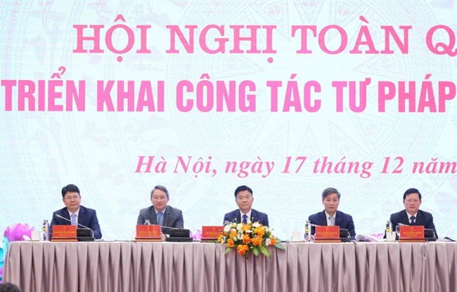 Ngành Tư pháp quyết tâm đổi mới mạnh mẽ công tác xây dựng, thi hành pháp luật (23/12/2024)